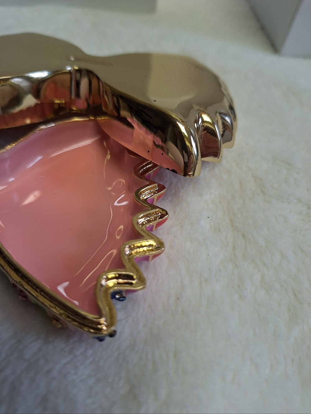 BaubleBar Farfalle Bow Tie Pasta Trinket Box Rainbow Rhinestone Catchall + Box - Picture 9 of 16